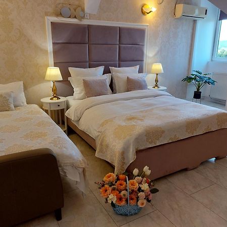 Pension Casablanca 캄피나 외부 사진